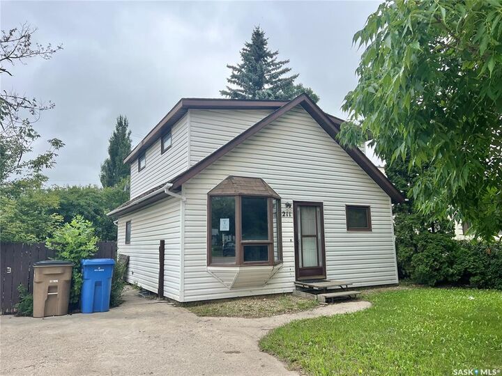 Property Photo: 211 2nd Avenue S SK S0E 1A0