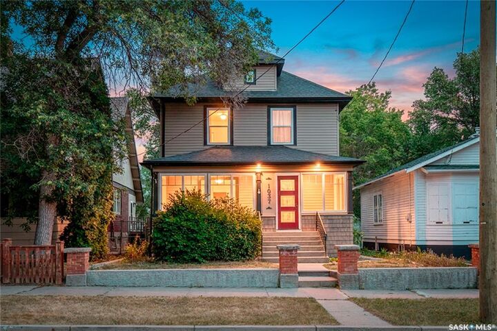 Property Photo: 1037 Chestnut Avenue SK S6H 1A5