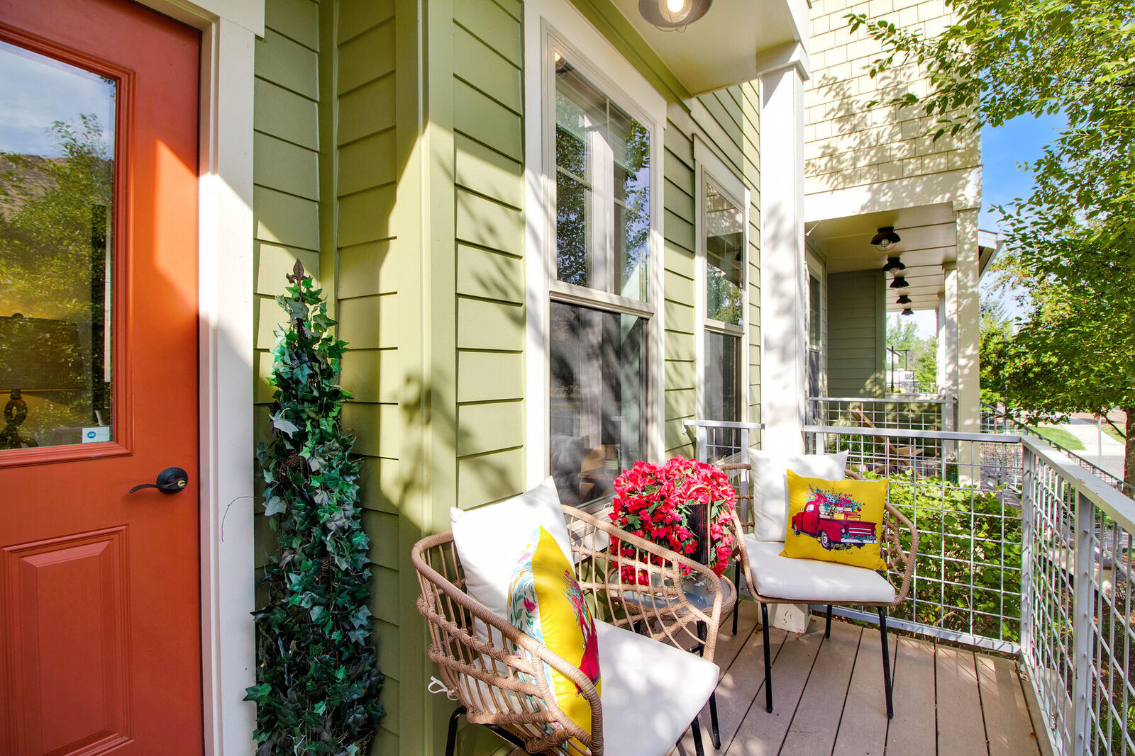 Property Photo: 2455 Woodside Blvd ID 83333