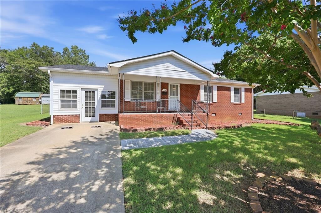 Property Photo: 534 S Martin Luther King Jr Avenue NC 28144