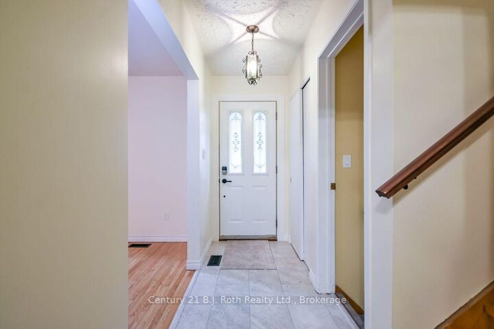 Property Photo:  299 Bay Street  ON L3V 3X2 