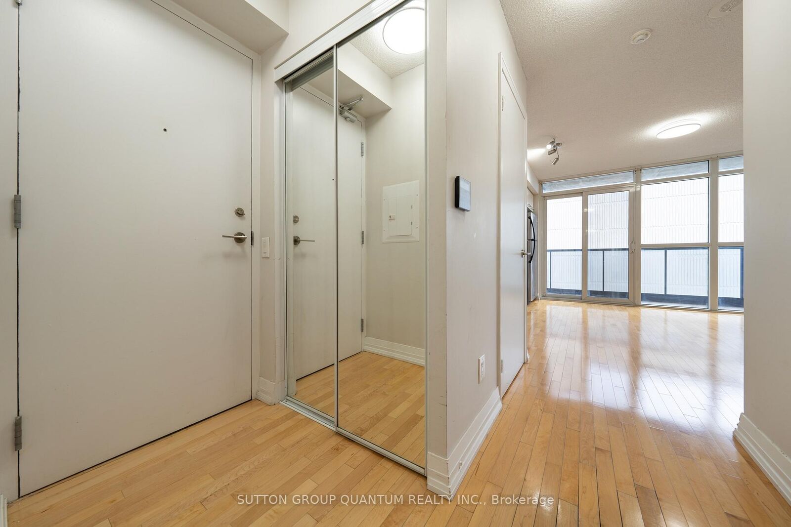Photo de la propriété:  25 Carlton Street 1811  ON M5B 1L4 