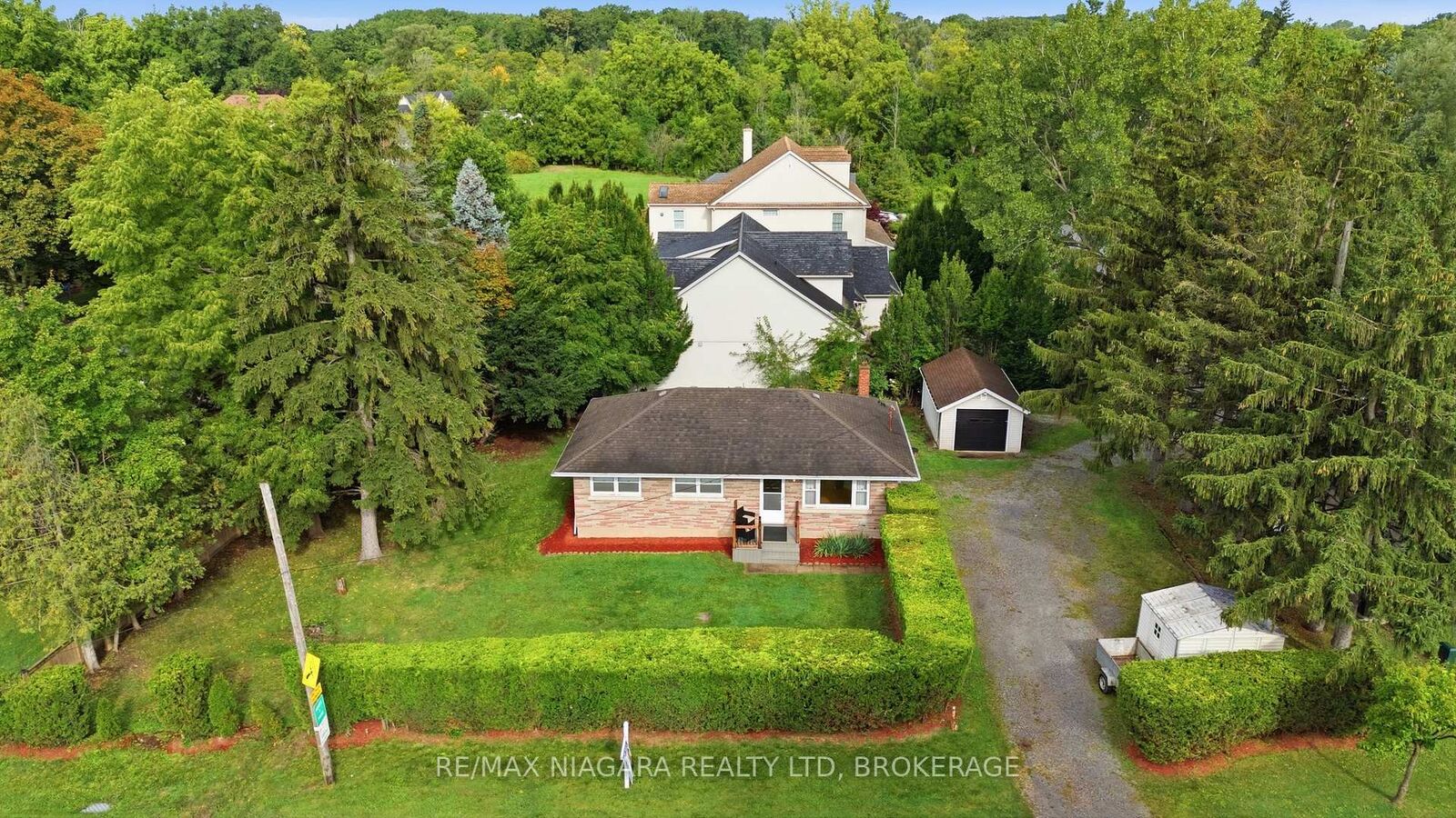 Property Photo: 557 Mississagua Street ON L0S 1J0