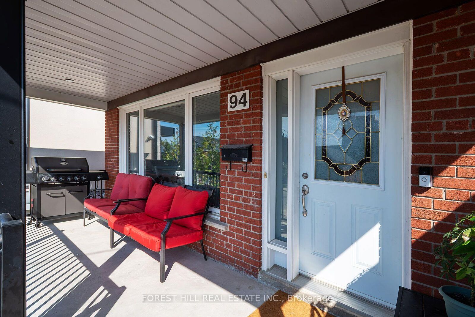 Property Photo:  94 Belgravia Avenue  ON M6E 2M5 