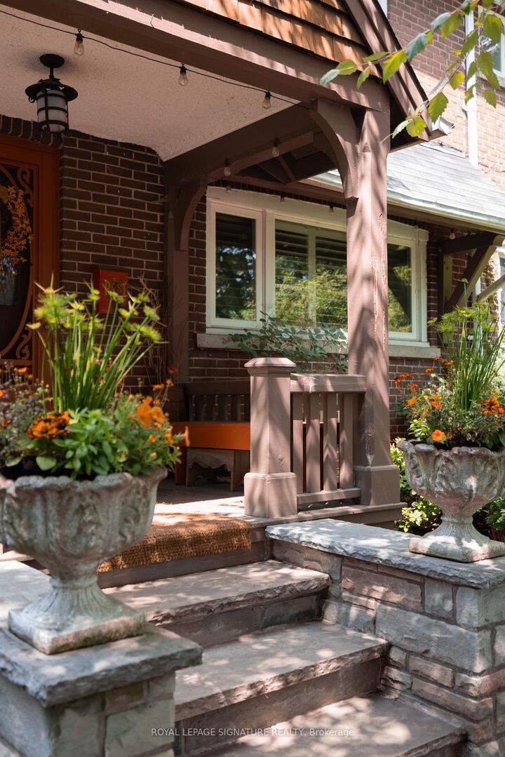 Property Photo: 30 Kelsonia Avenue ON M1M 1B3