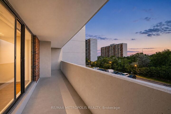 Property Photo: 301 Prudential Drive 407 ON M1P 4V3