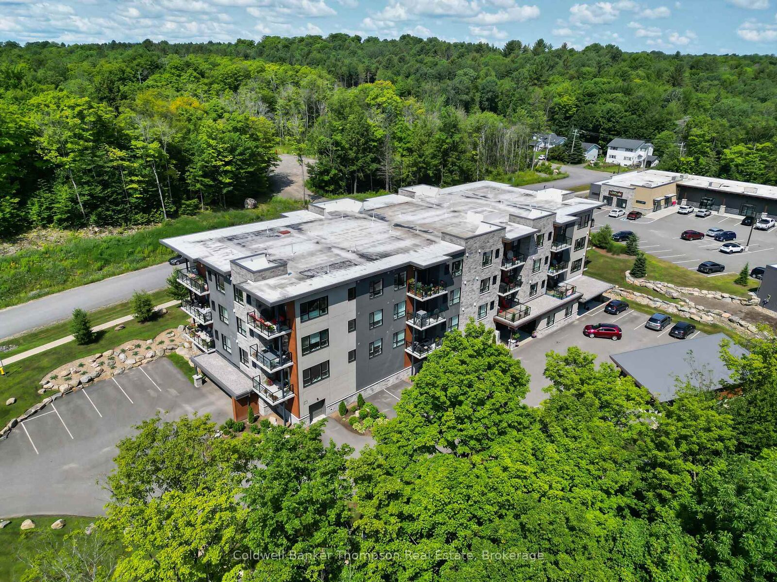 Photo de la propriété:  23 Campus Trail 202  ON P1H 0G1 