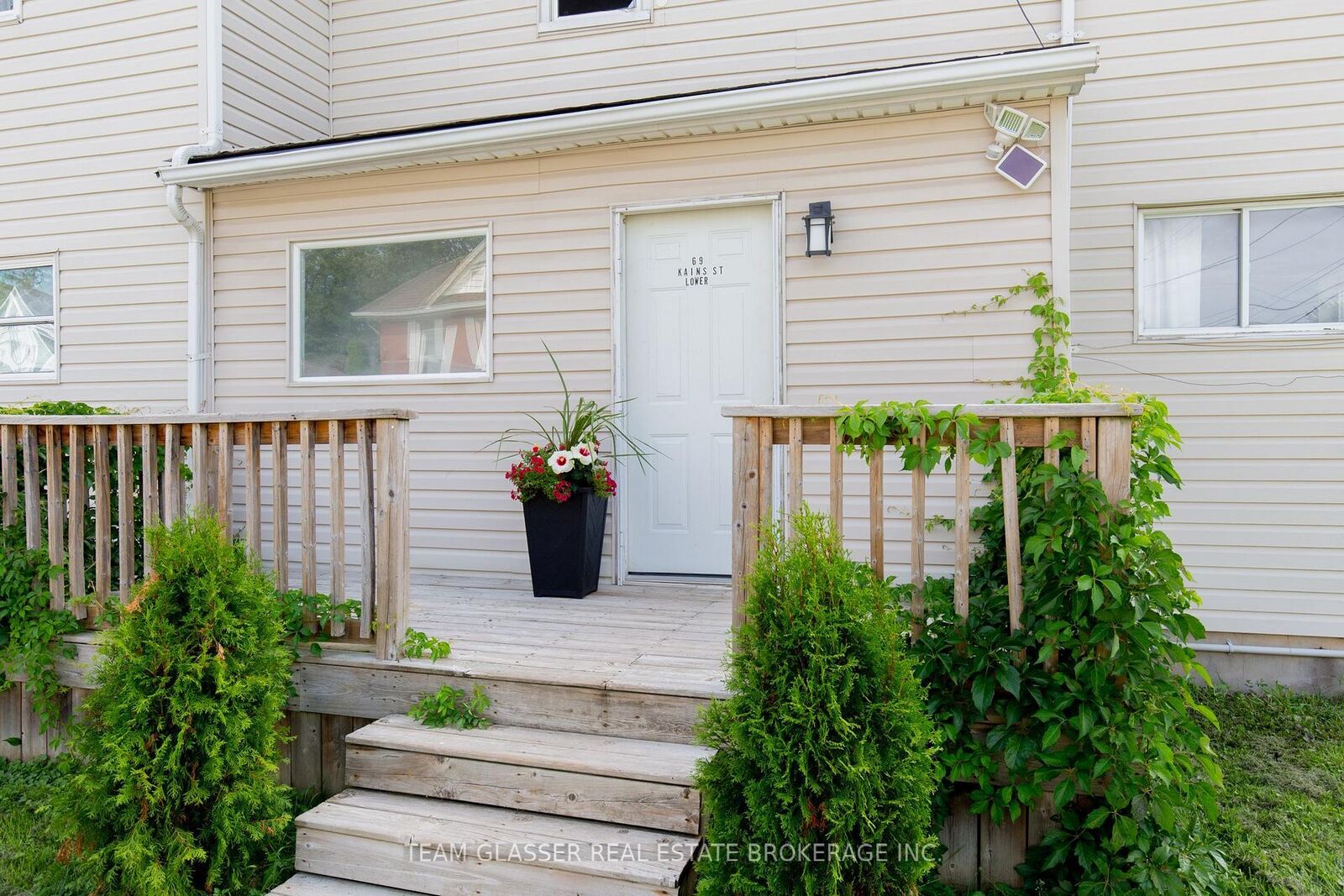 Property Photo: 69 Kains Street ON N5P 1N5