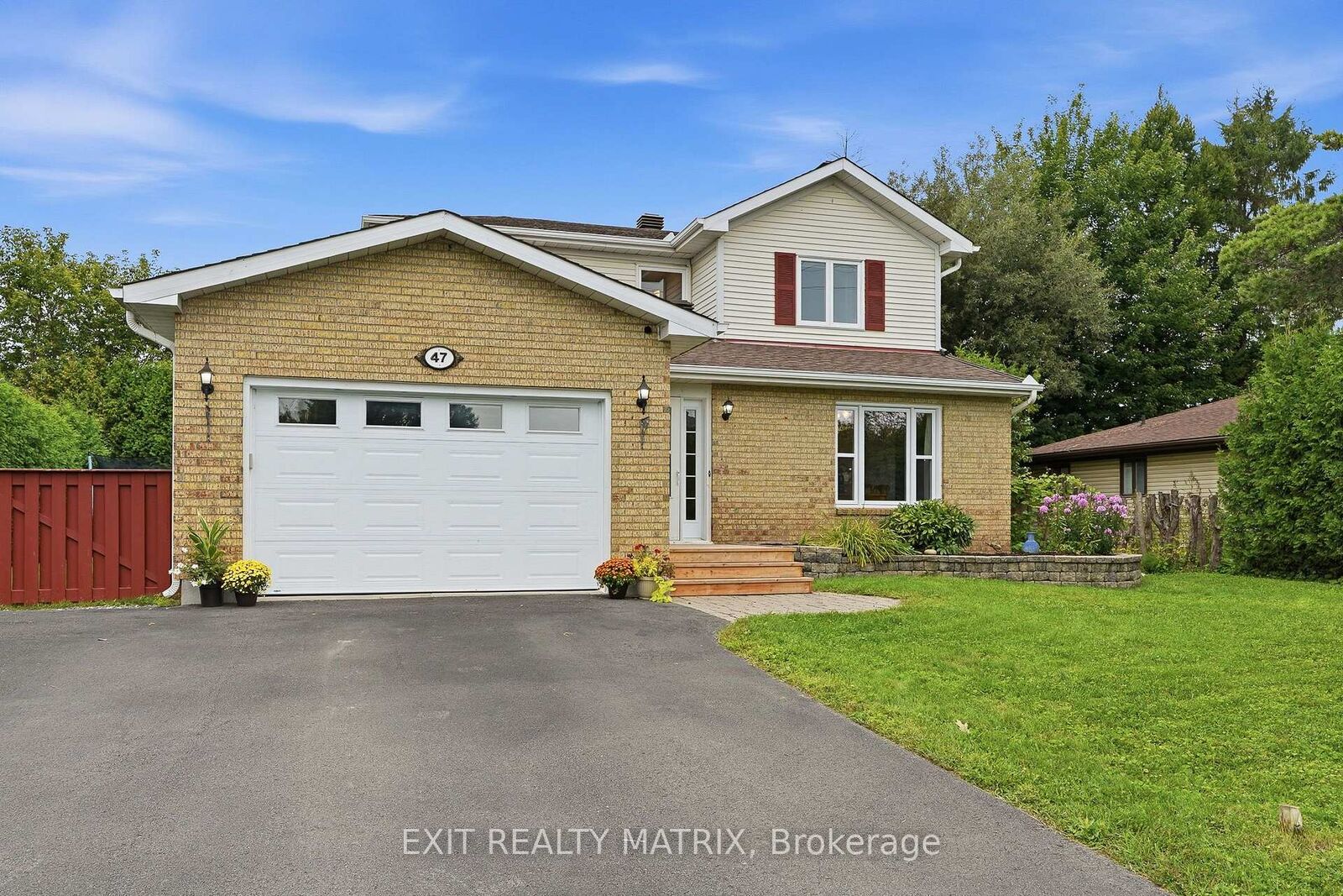 Property Photo:  47 Isabelle Street  ON K0A 1M0 