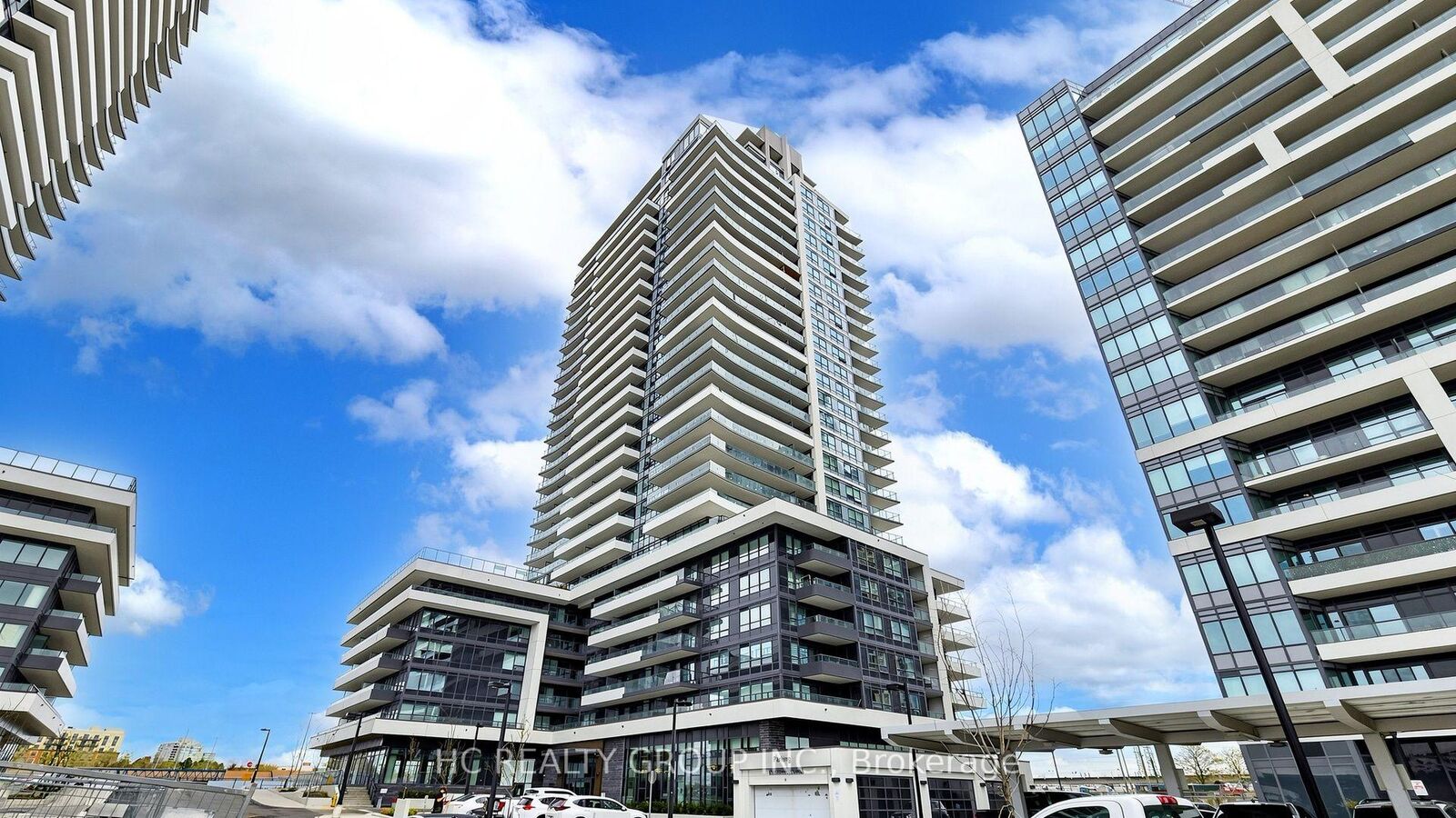 Property Photo:  1455 Celebration Drive 1806  ON L1W 0C4 