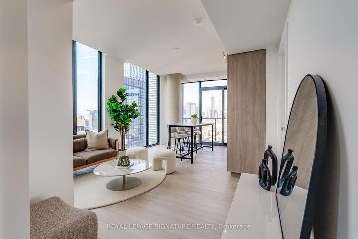 Property Photo: 47 Mutual Street 3203 ON M5B 0C6