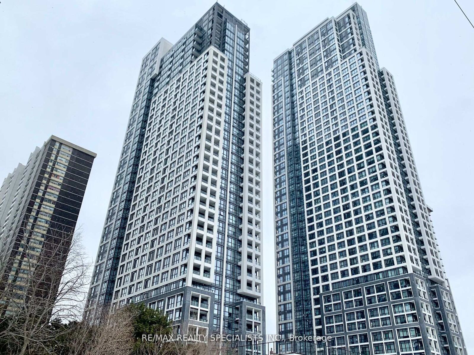 Property Photo:  9 Mabelle Avenue 3421  ON M9A 4X7 