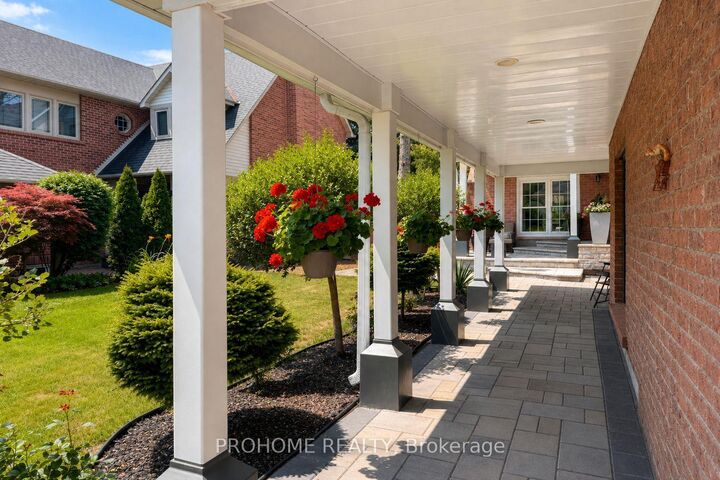 Property Photo: 43 Rosemead Close ON L3R 3Z4