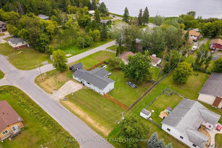 Property Photo: 25 Park Avenue ON P9N 3W8