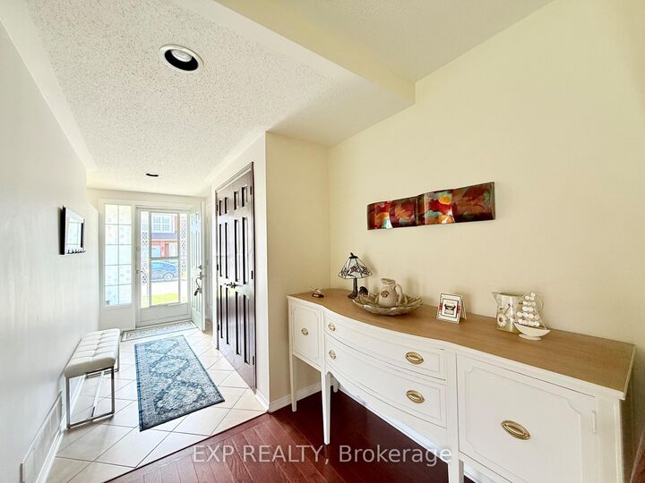 Property Photo:  42 Settler's Ridge Way  ON K2J 4V2 