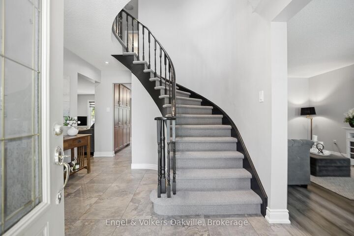 Property Photo: 1245 Creekside Drive ON L6H 4Y8