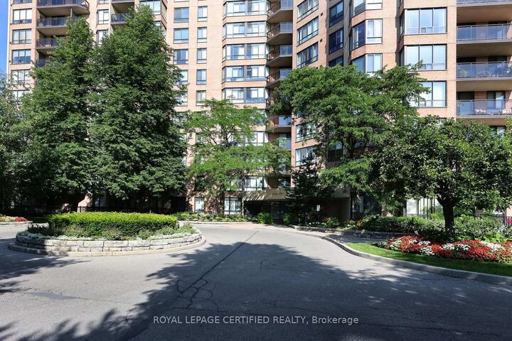 Property Photo: 20 Cherrytree Drive 312 ON L6Y 3V1