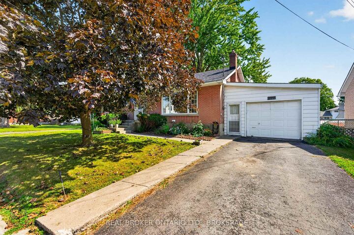 Property Photo:  283 Camden Road  ON K7R 1E7 