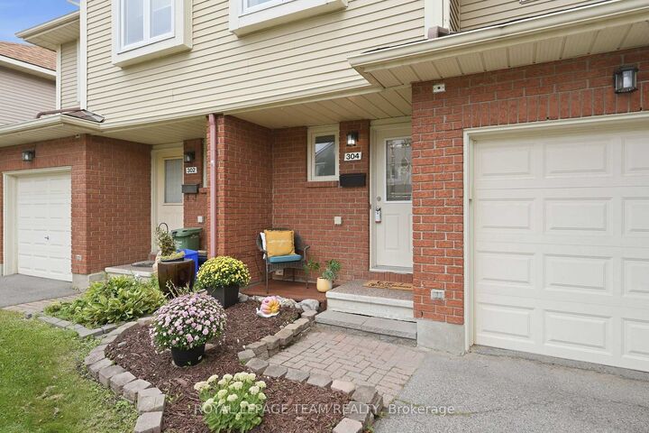Property Photo:  304 Valade Crescent  ON K4A 2X3 