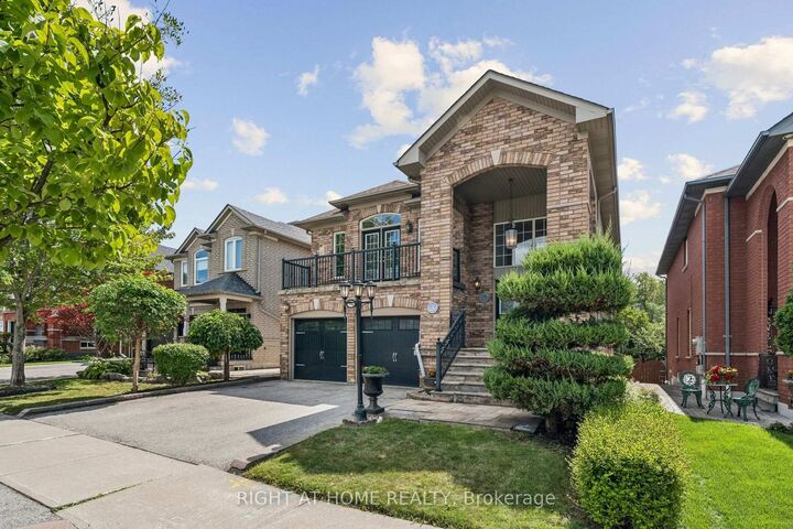 Property Photo: 251 Sonoma Boulevard ON L4H 1R5