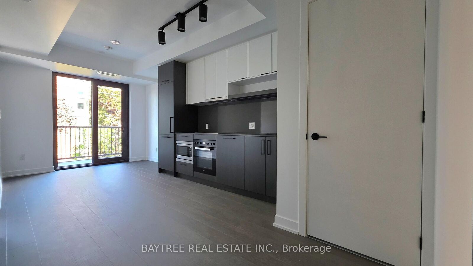 Property Photo:  91 Montclair Avenue 525  ON M5P 0B1 