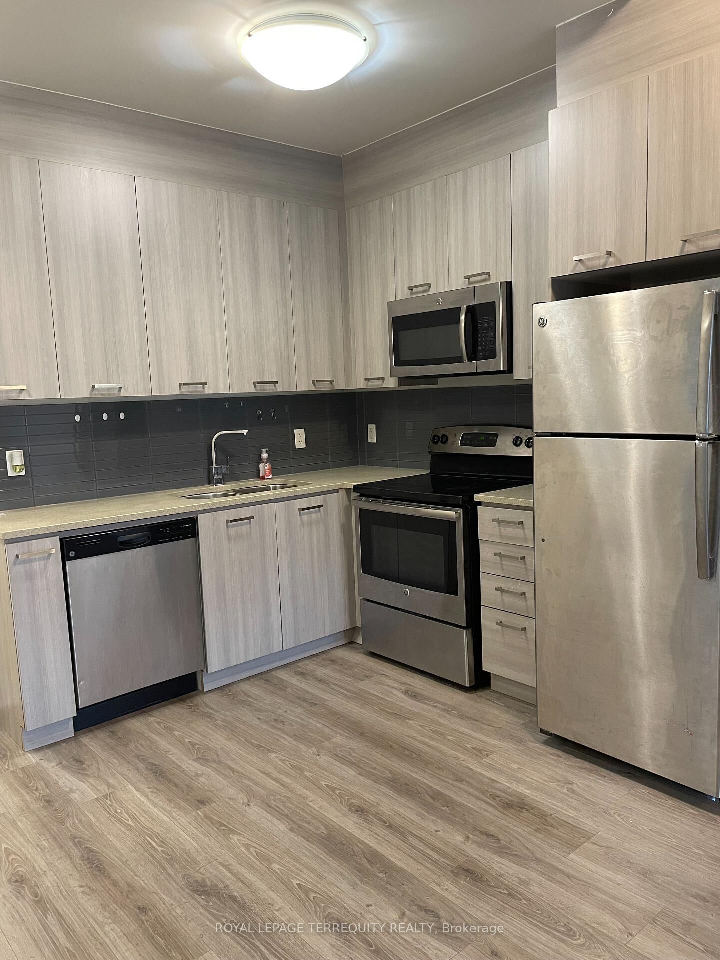 Property Photo:  150 Main Street W 308  ON L8P 1H8 