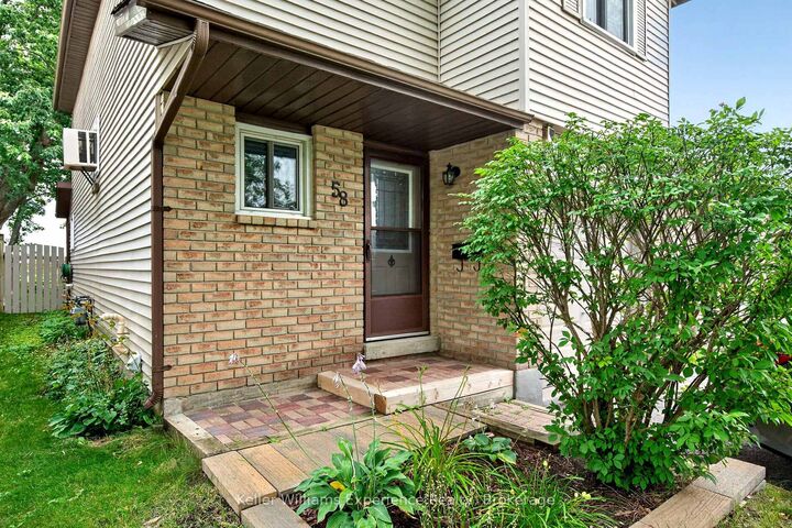 Photo de la propriété: 58 Maitland Drive ON L4M 5V7
