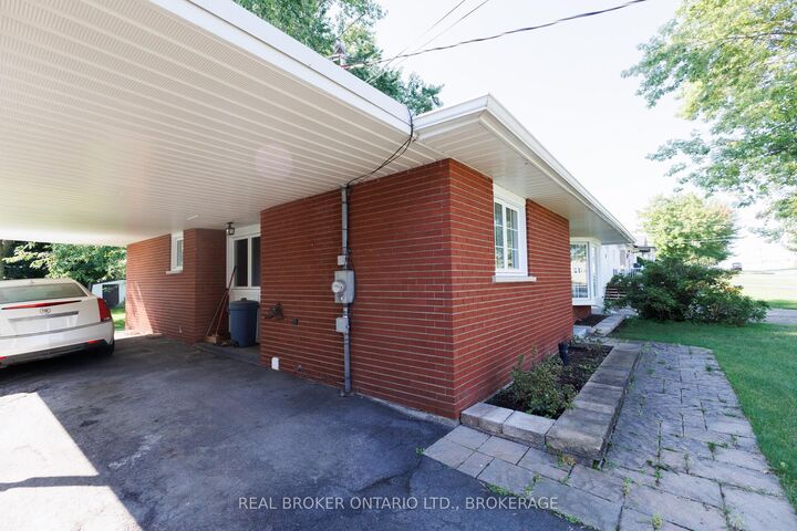 Property Photo:  76 Kincardine Road W  ON K0C 1A0 