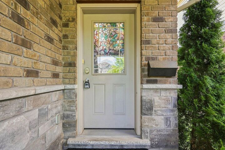 Property Photo: 8540 Milomir Street ON L2H 0B6