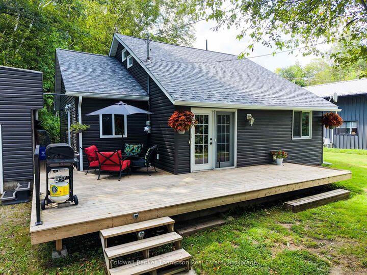 103 Lindgren Road W — photo 1