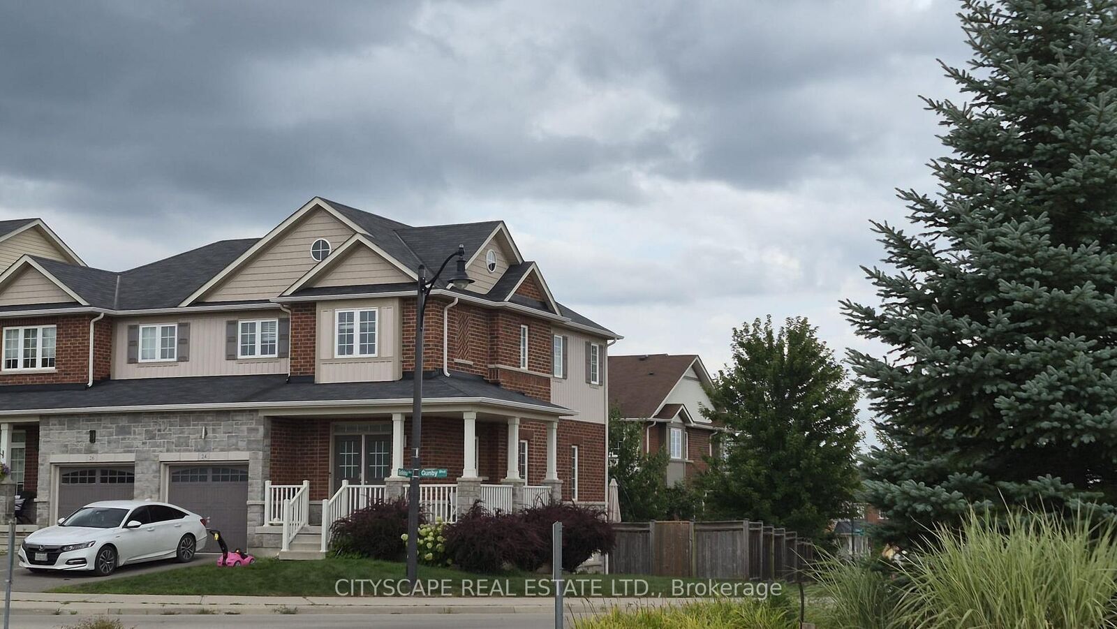 Property Photo: 24 Gunby Boulevard ON L8B 0T2