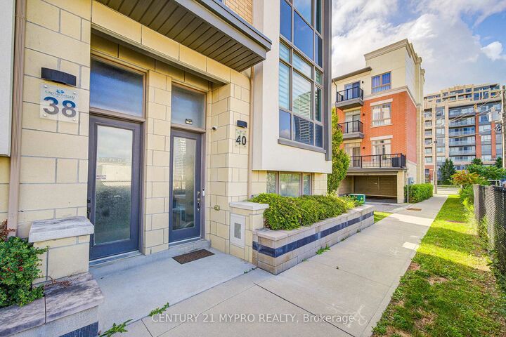 Property Photo: 40 Teasel Way ON L3R 9S3