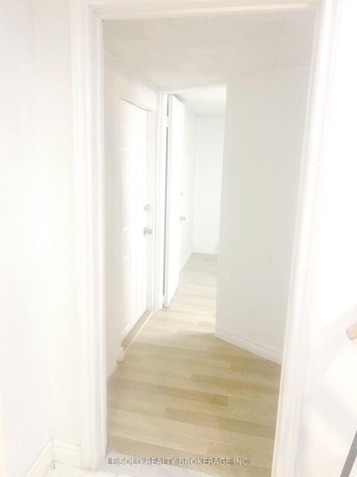 Property Photo:  112 Leland Street Room Bsmt  ON L8S 3A2 