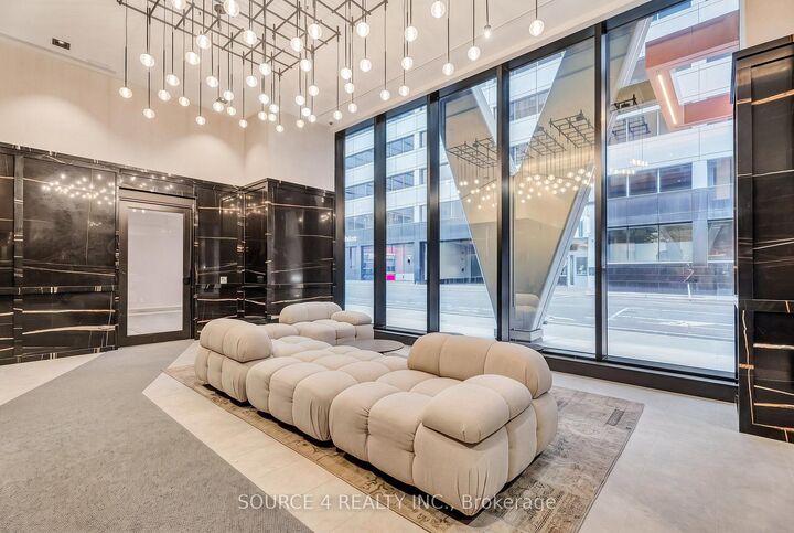 Property Photo: 108 Peter Street 4906 ON M5V 0W2