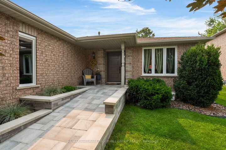 Property Photo: 43 Nicklaus Drive ON L4M 6W5