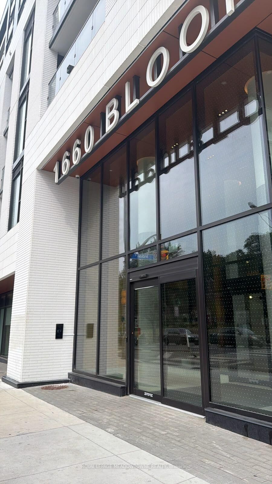 Property Photo:  1660 Bloor Street W 1210  ON M6P 0C6 