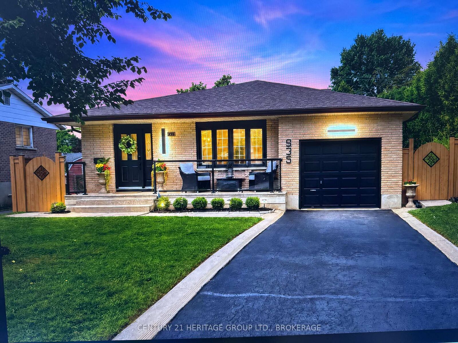 Property Photo: 935 Pembridge Crescent ON K7M 6C6