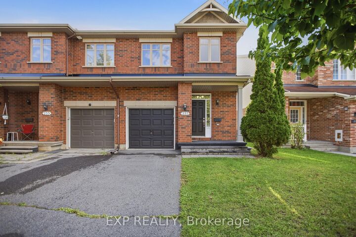 237 Eye Bright Crescent — photo 1