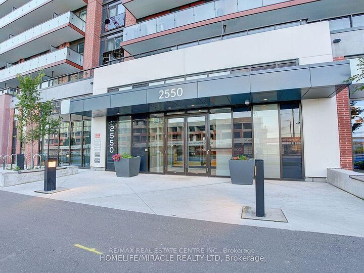 Property Photo: 2550 Simcoe Street 2115 ON L1L 0R5