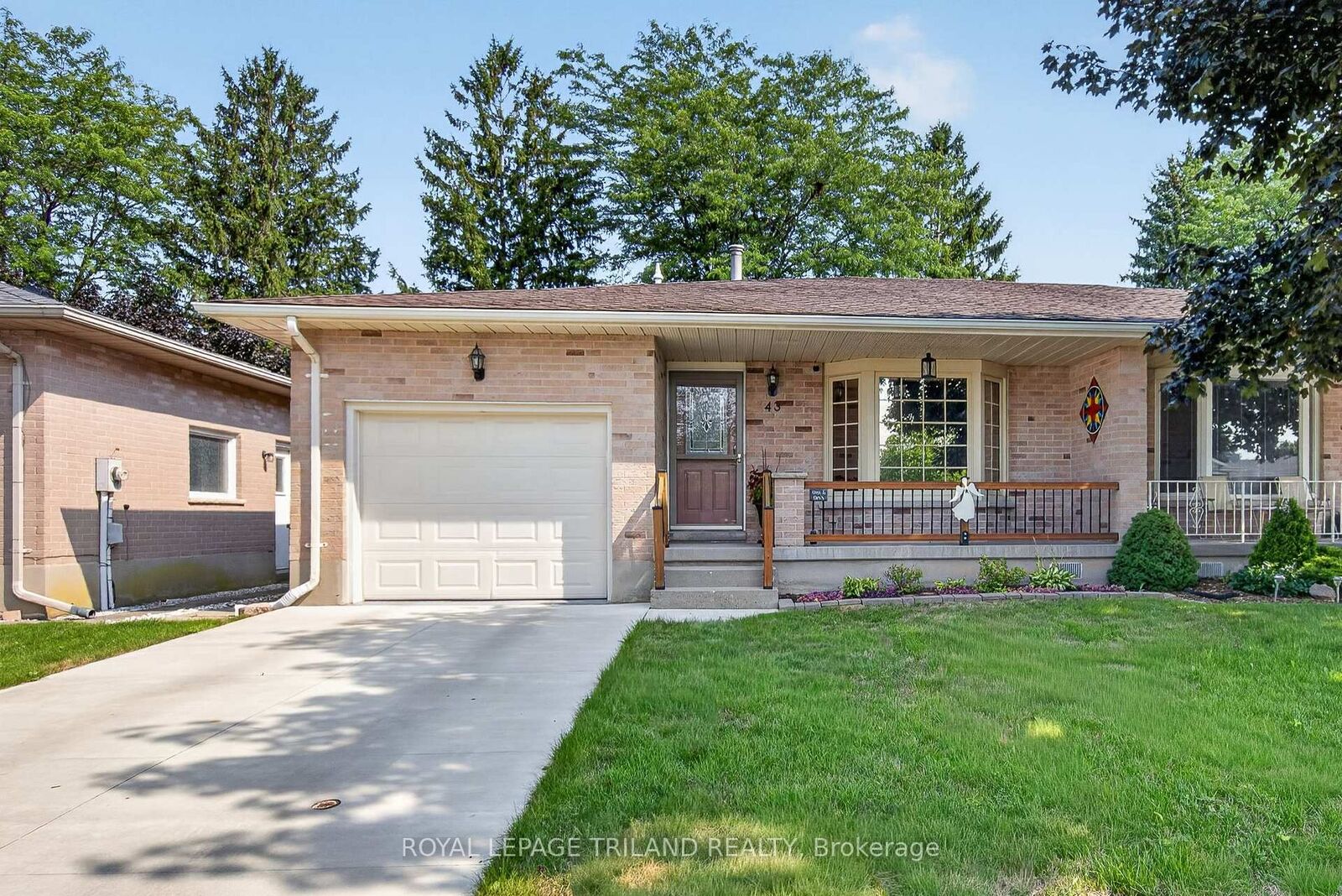 Property Photo: 43 Bonnie Place ON N5R 5W5