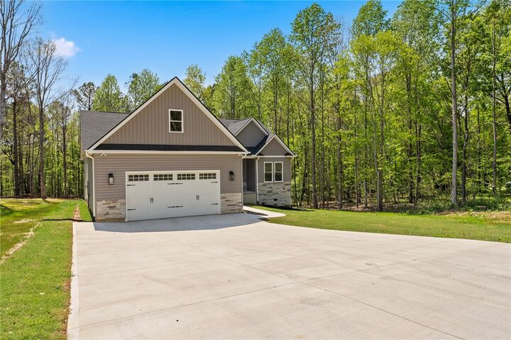Property Photo:  339 Lone Oak Road  SC 29621 