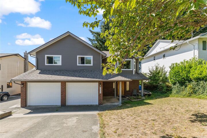 Property Photo: 848 Superior Dr BC V9W 7H3