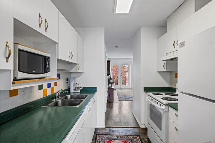 Property Photo: 668 Beach Rd #4 BC V9K 2R1