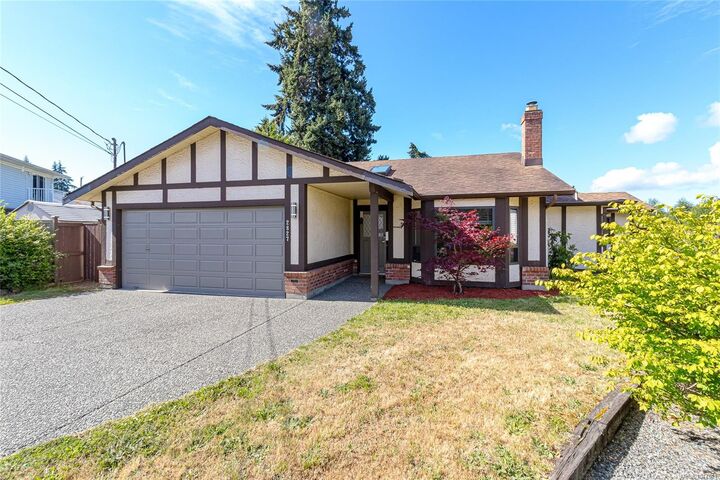 Property Photo:  2827 Pickford Rd  BC V9B 2K3 