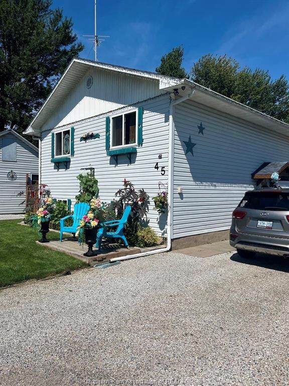 Property Photo: 45 St. Patrick Street ON N7M 3T8