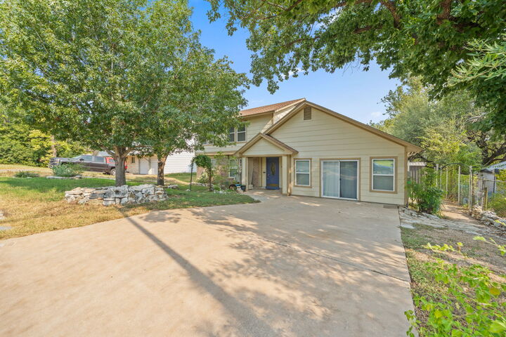 Property Photo:  8308 Hanbridge Lane  TX 78736 
