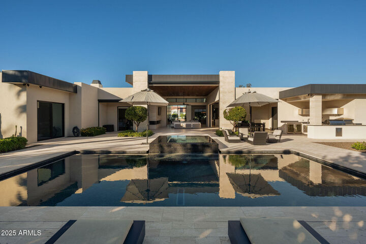 Property Photo:  5333 E Via Los Caballos --  AZ 85253 