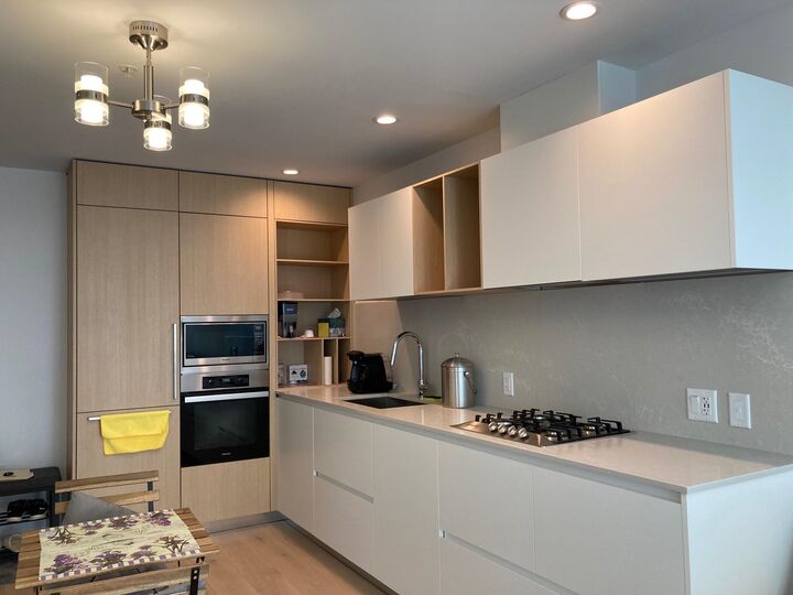 Property Photo: 6000 McKay Avenue 3503 BC V5H 0K2