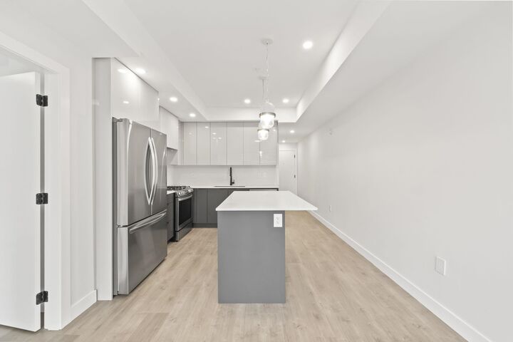 Property Photo:  15353 17 Avenue 103  BC V4A 1T8 