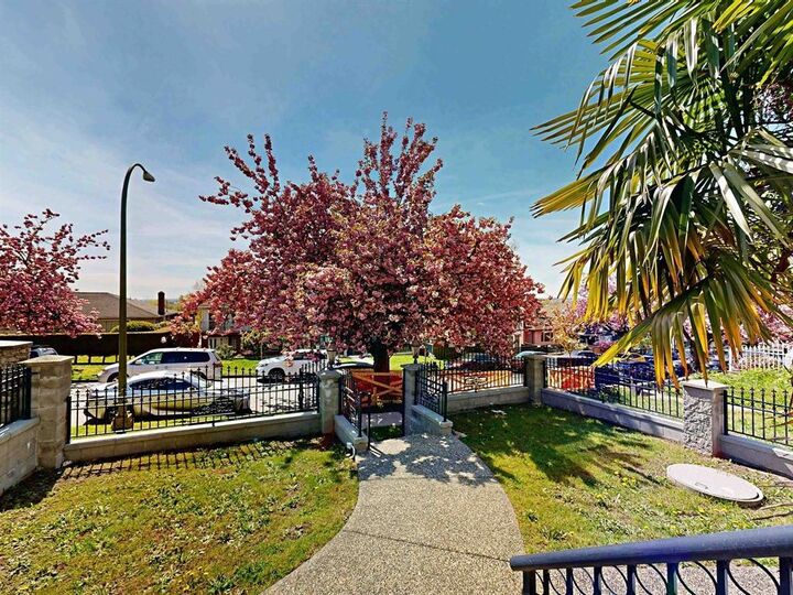 Property Photo: 919 E 64th Avenue BC V5X 2N5